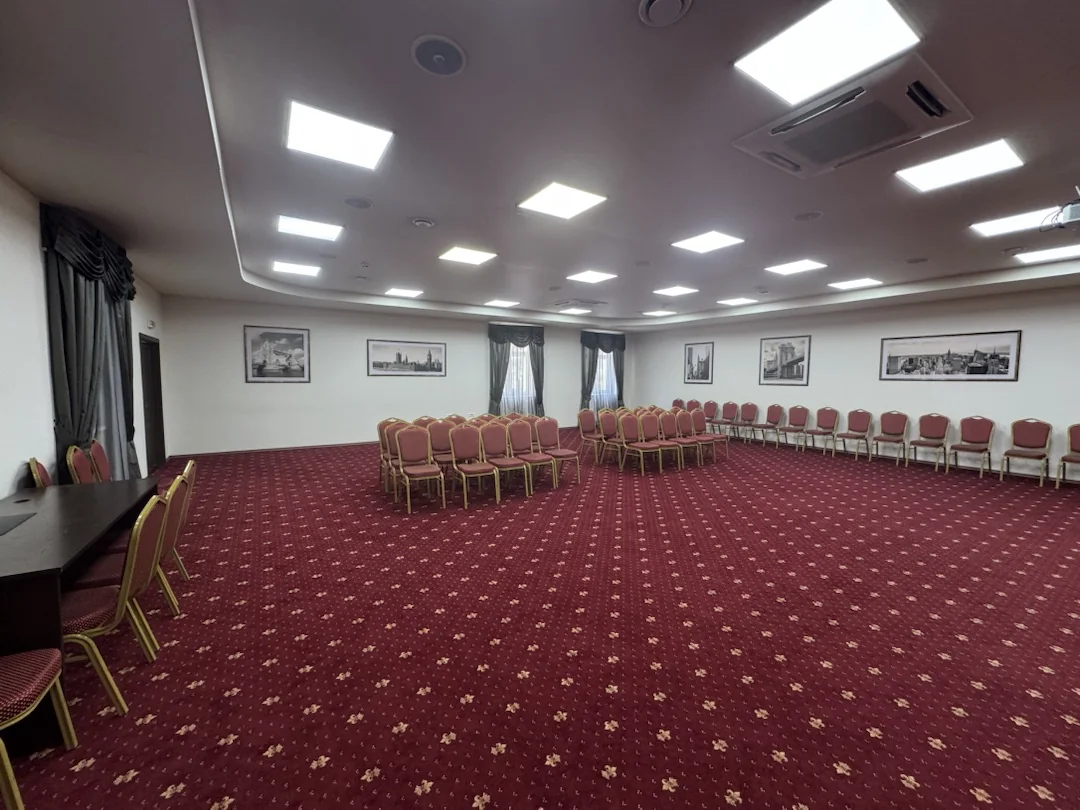 Конференц-зал для деловой программы